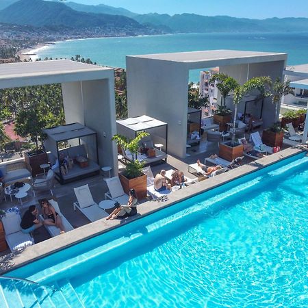 Hotel Mio Vallarta Unique & Different- Adults Only Пуерто-Вальярта Екстер'єр фото Rooftop pool at the hotel